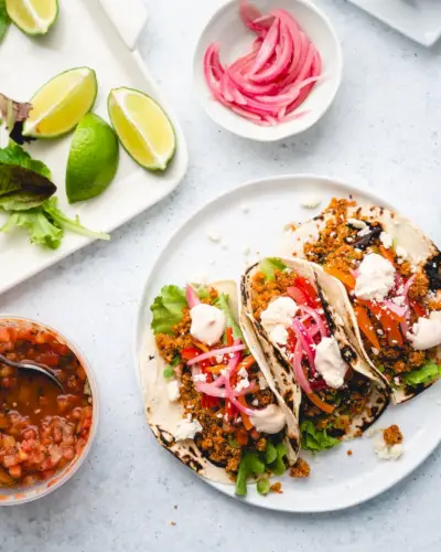 Tacos de quinoa carregados | Recheio de taco de quinoa | Receita de taco vegetariano