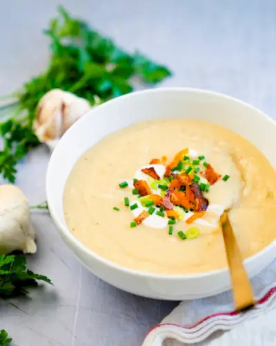 Sopa de batata vegana