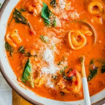 Sopa de tortellini