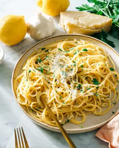Fideos con mantequilla de ajo