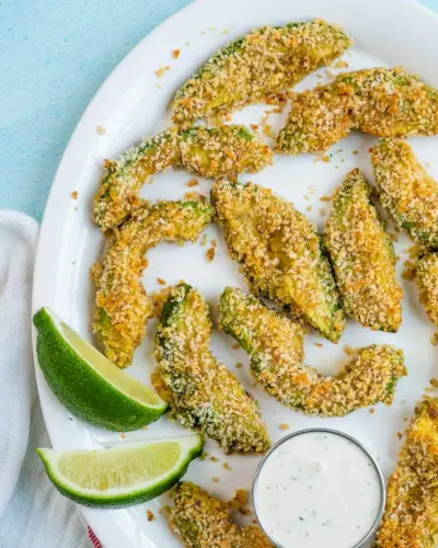 Papas fritas con aguacate