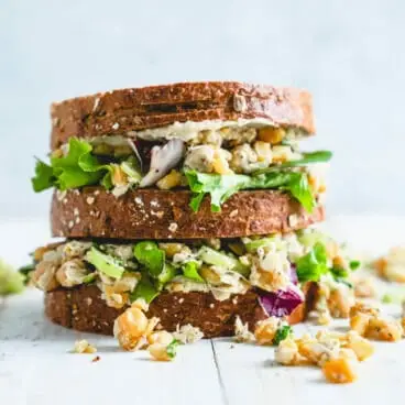 Sanduíche de salada de grão de bico | Sanduíche de salada de frango vegetariano | Receitas fáceis de almoço