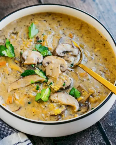 Veganská houbová polévka