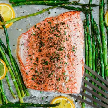 Salmone e asparagi
