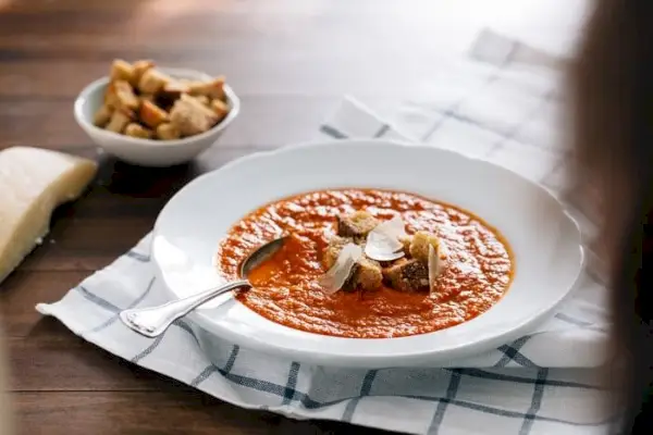 Sopa de Tomate Alcachofra | Yumpulse