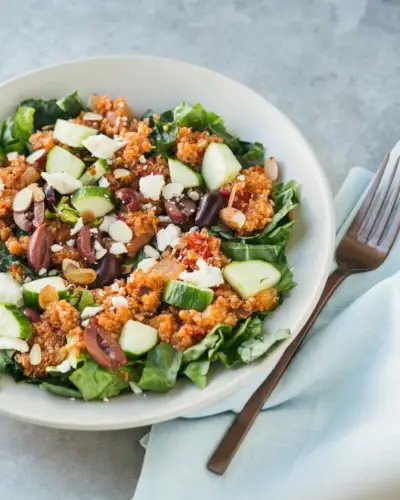Mediterraner Quinoa-Salat