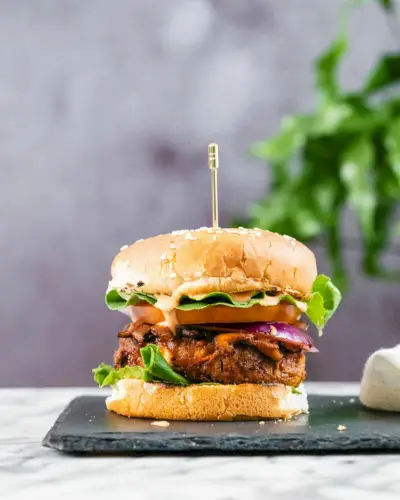 Burgers de pois chiches (burgers végétariens végétaliens)