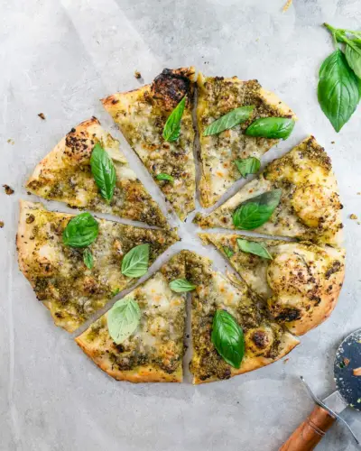 Pizza au basilic