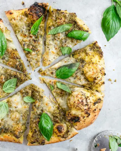 Pizza au basilic
