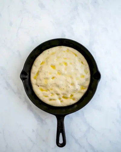 Impasto in padella di ghisa