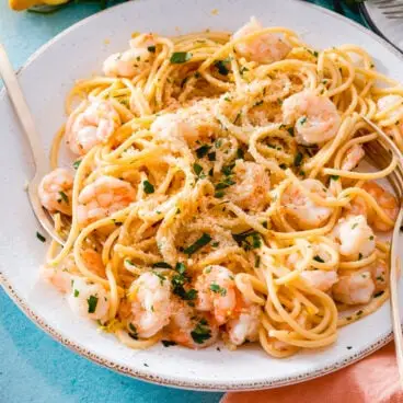 Pasta con gamberetti all'aglio
