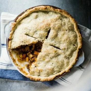 Torta Vegana com Crosta de Sálvia | Yumpulse