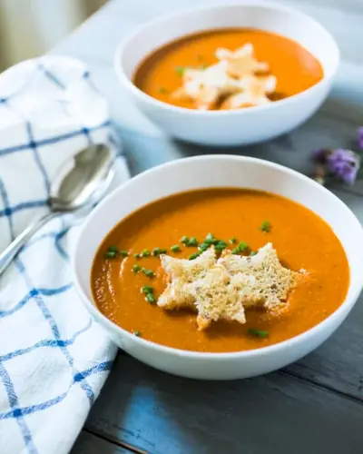 sopa de tomate vegana