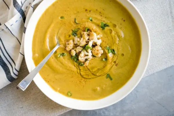 Marokkanisch gewürzte Blumenkohlsuppe | Yumpulse