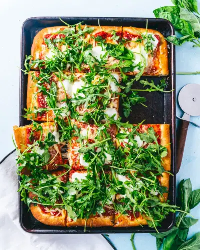 Pizza em forma de folha