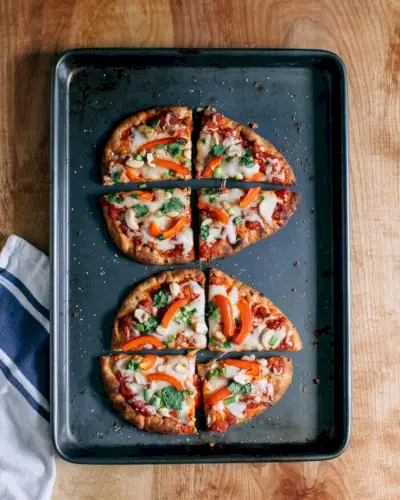 Thai-Curry-Pizza mit Naan-Brot | Naan und Curry