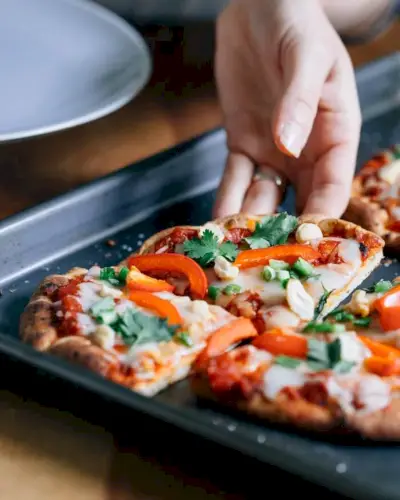 Thai-Curry-Pizza mit Naan-Brot | Naan und Curry | Naan-Pizza-Ideen