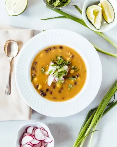 Soupe aux haricots noirs et tomates rôties | Tomatilles rôties