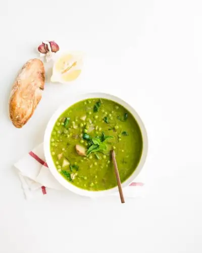Receita de sopa vibrante de primavera