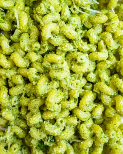 Recette de pesto au tire-bouchon.