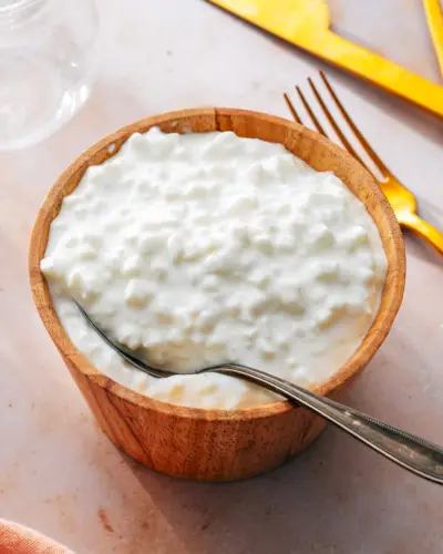 Bol de fromage cottage.