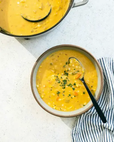 Recette de chaudrée de maïs végétalienne
