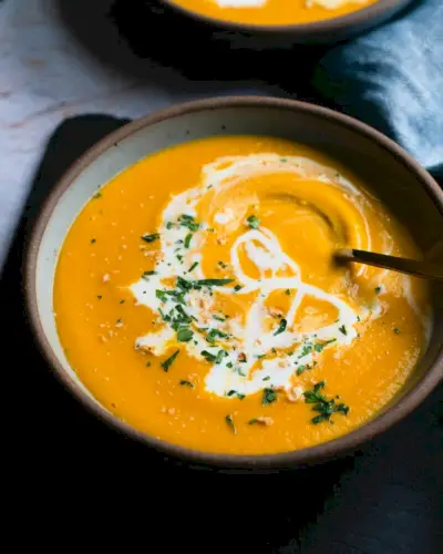 Einfache Butternusskürbissuppe