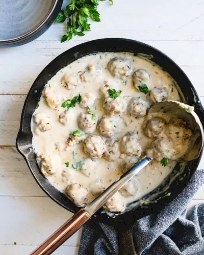 Almôndegas Vegetarianas Norueguesas | molho vegetariano | almôndegas de grão de bico | Almôndegas norueguesas