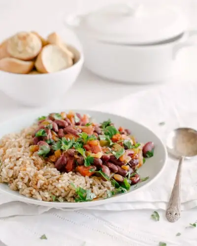 Vegetarische rote Bohnen und Reis | Veganes Rezept mit roten Bohnen und Reis
