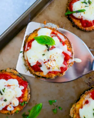 Berinjela assada com parmesão