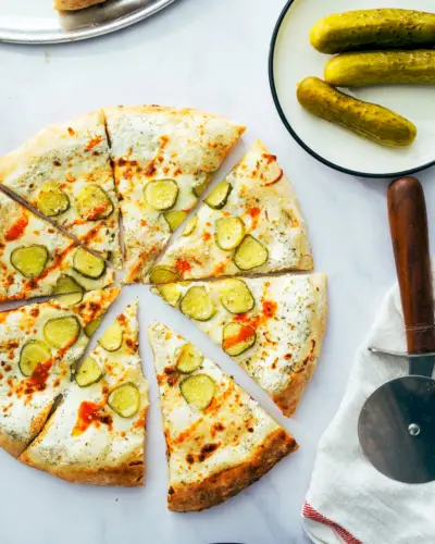 Pizza aux cornichons