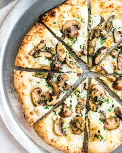 Pizza aux champignons