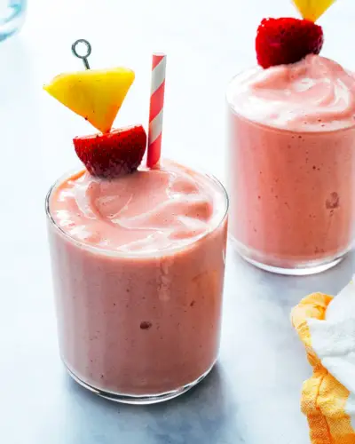 Smoothie fraise-banane-ananas