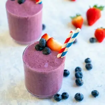 Comment faire un smoothie fraise-myrtille