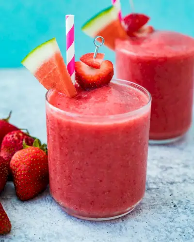 Smoothie aux fraises et à la pastèque