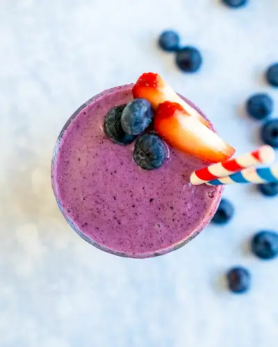 Smoothie fraise myrtille banane