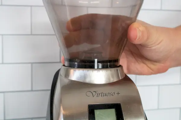 Como moer café em casa