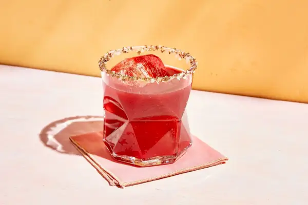 Sauerkirsch-Mezcal-Margarita