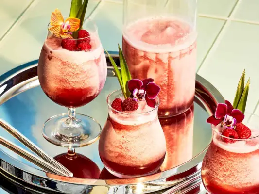 Coquetéis de bambolê congelados