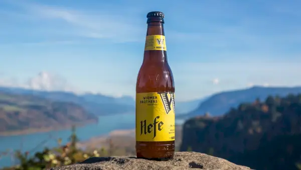 Widmer Brothers Brewing Hefeweizen