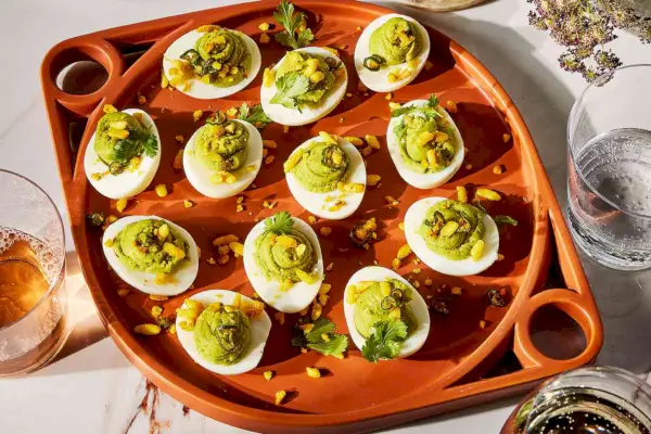Œufs farcis au curry vert