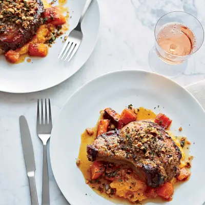 Longe de porc rôtie à la moutarde avec polenta à la courge