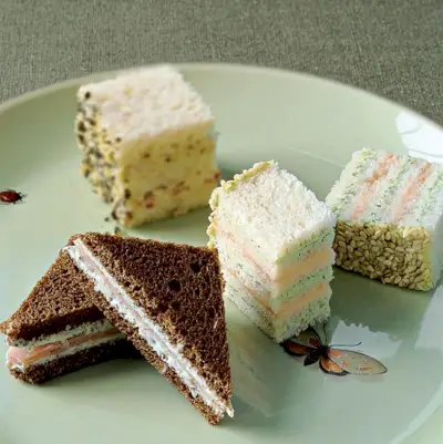 Truthahn- und Earl-Grey-Honigbutter-Tee-Sandwiches