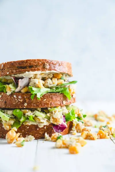 Sandwich à la salade de pois chiches | Sandwich végétarien à la salade de poulet | Recettes de déjeuner faciles