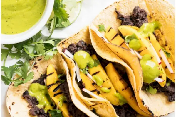 Tacos de manga grelhada com molho de sonho | Yumpulse