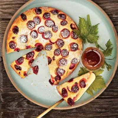 Erntekuchen mit Trauben und Sangiovese-Sirup