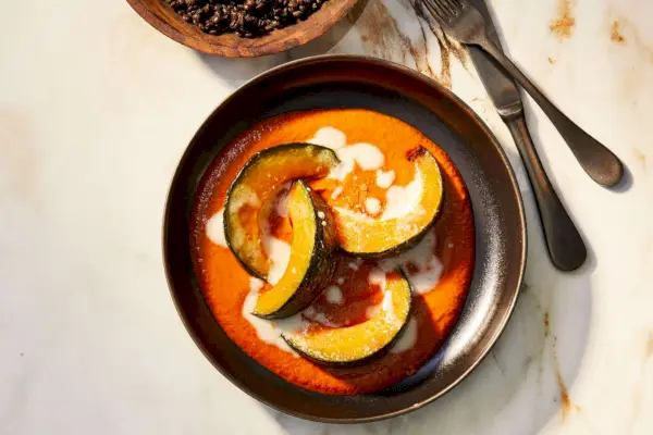 Zucca Arrosto con Mole Almendrado