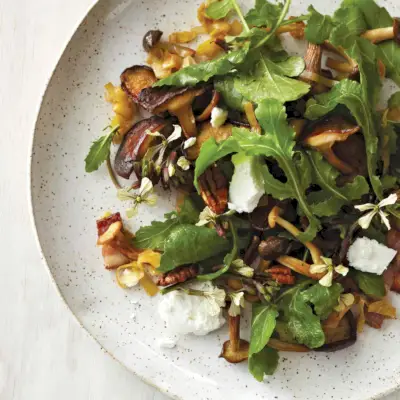 Salada Quente de Cogumelos com Vinagrete de Bacon