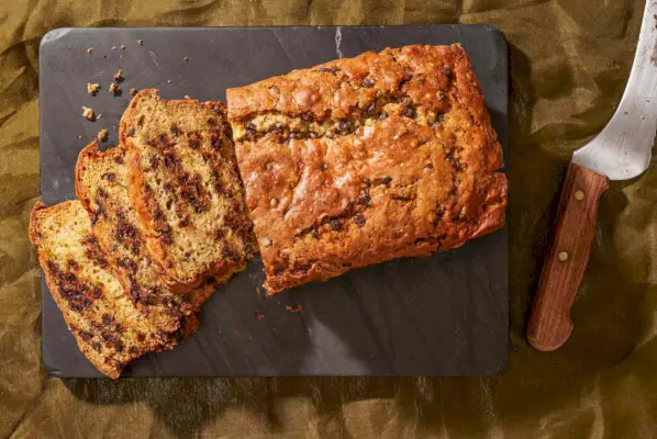 Zucchinibrot mit Schokoladenstückchen