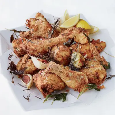 Extra knusprig gebratenes Hähnchen
